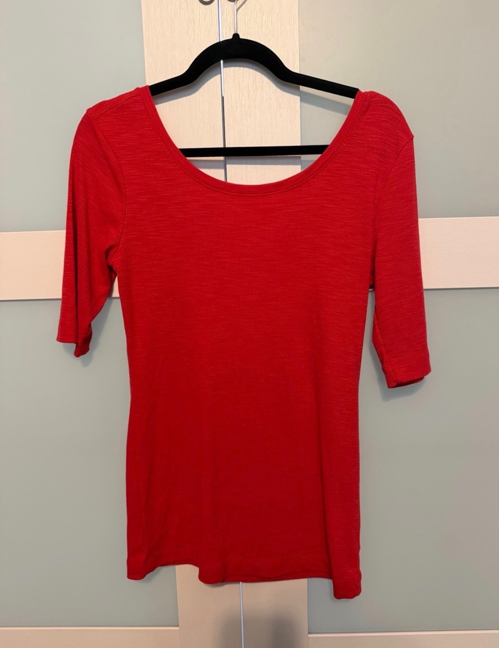 Time and Tru Scoop Neck 3/4 Sleeve Ribbed Top